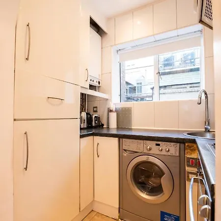 Apartment Mali Court Self Contained Modern Studio With Excellent Travel Links London