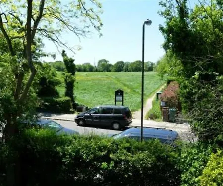 Iolanthe 4* London