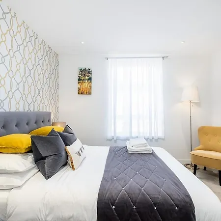 Apartment Silver Bridge London Kew