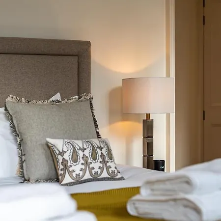 Grosvenor Gardens By Capital *