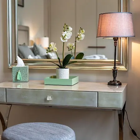Grosvenor Gardens By Capital *
