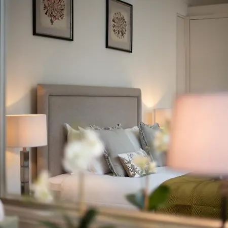 Grosvenor Gardens By Capital Apartamento *