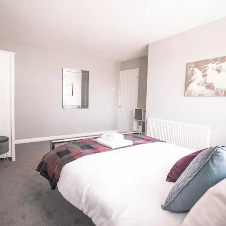 Modern 3 Bed House In Sidcup, Parking Country house Sidcup
