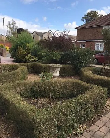 Country house Modern 3 Bed House In Sidcup, Parking *