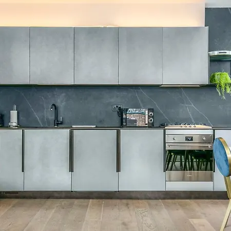 Luxury Penthouse Hoxton Apartment