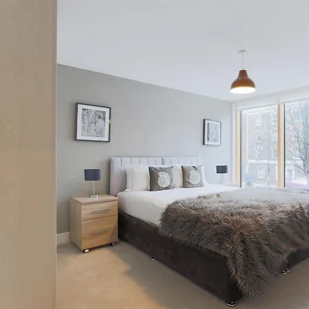Lambeth North One