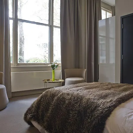 Native Hyde Park 4*