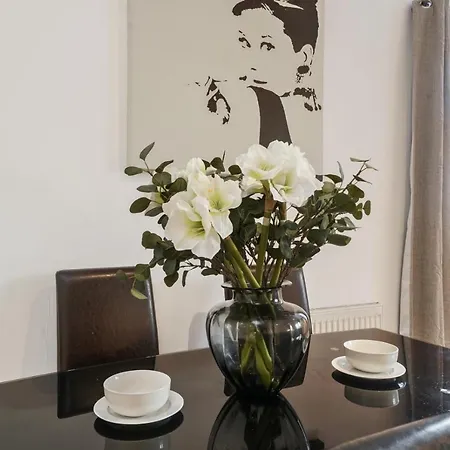 Grange 2 Bed Modern By Tower Bridge Bridge London