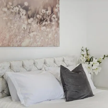 Grange 2 Bed Modern By Tower Bridge Bridge Apartment