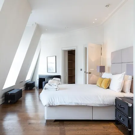 Grosvenor Gardens By Capital