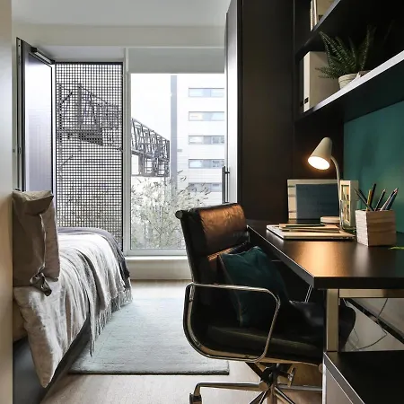 At Iq Bankside In Apartment London