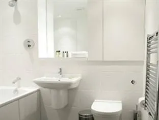 Marlin Bridge - Empire Square 4*
