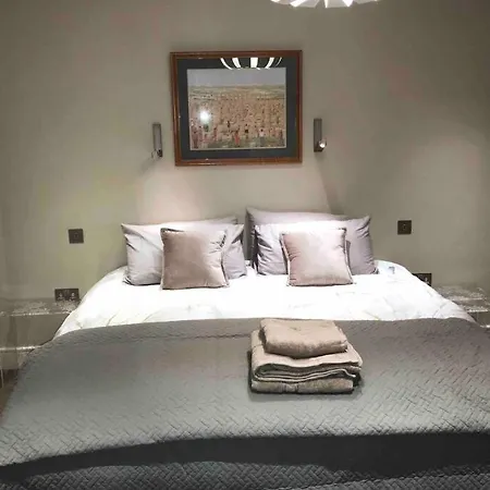Marylebone Mayfair Hyde & Regents Park W1