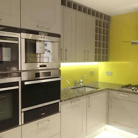 Marylebone Mayfair Hyde & Regents Park W1 * London