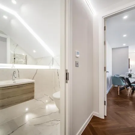 Lux In Fulham 아파트