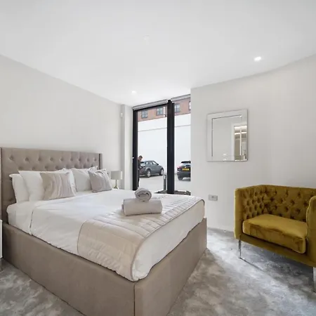 Lux In Fulham 아파트
