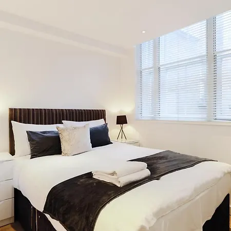 Stayinn Trafalgar Square Aparthotel