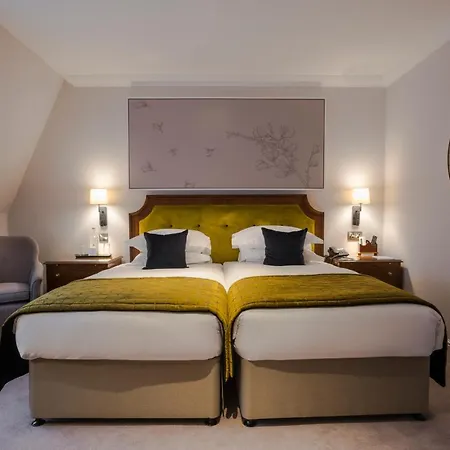 Sloane Place 4*