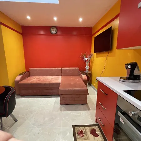 Modern Garden House Apartment *