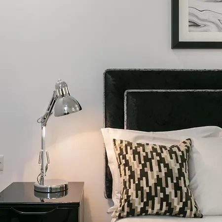 Urban Chic - Shaftesbury London