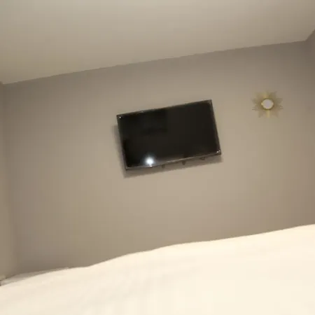 Budget 4-bed House In Woolwich