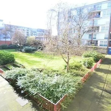 Creative Flatshare Homestay London