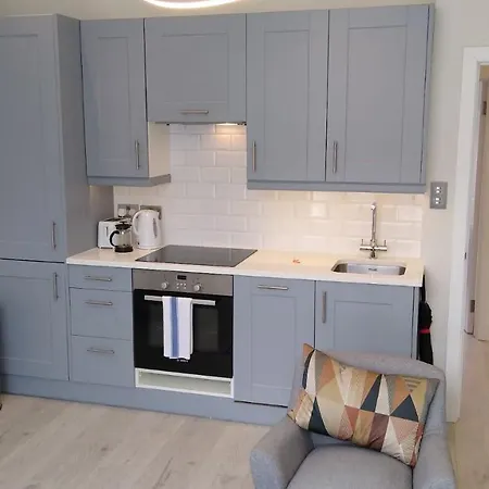 Apartment Modern 2 Bed Flat In Maida Hill Near Kensal Town In For Up To 4 People - 9mins To Tube Station London