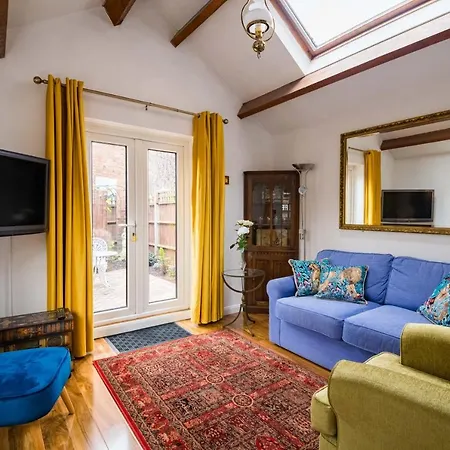 Exclusive In Acton By Underthedoormat Apartman London