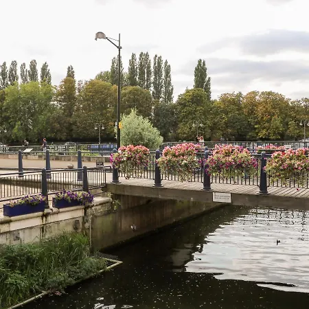 River View - Kingston * Kingston upon Thames (Greater London)