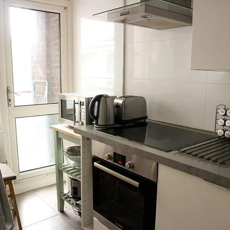 Creative Flatshare Homestay