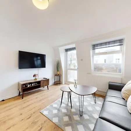Apartment Super 2 Bed Flat Next To Paddington Station *