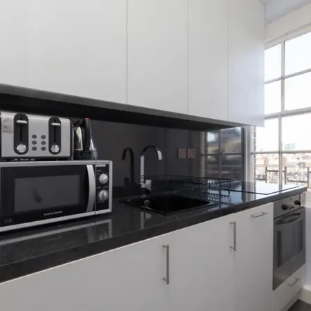 Hyde Park Flats Apartment