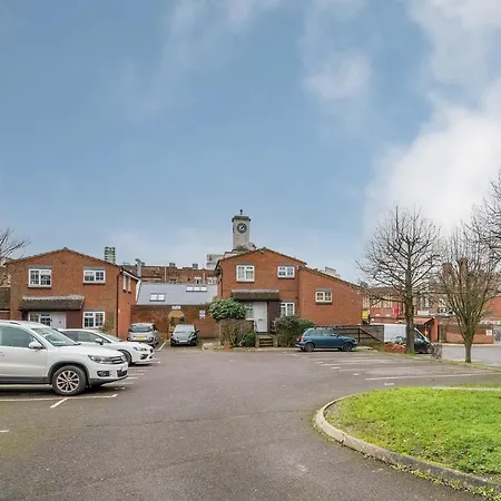 Exclusive In Acton By Underthedoormat Apartman *