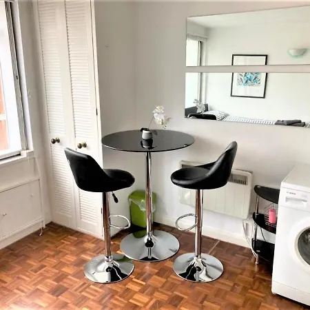 Bright & Modern Flat In Paddington - Zone 1