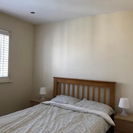 The Hollies Haven & Free Parking - Perfect London Long Holiday home Sidcup
