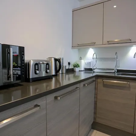 Apartment Fw Haute Apartments: Queensbury Ground Floor With Wi-fi And Parking *