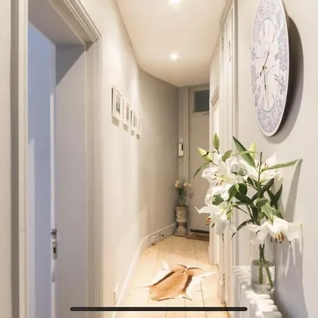 Shad Thames Pied-A-Terre Exquisite Historic Warehouse Air Conditioning Private Parking Garden & Balcony Next To Shard With Views Appartamento Londra