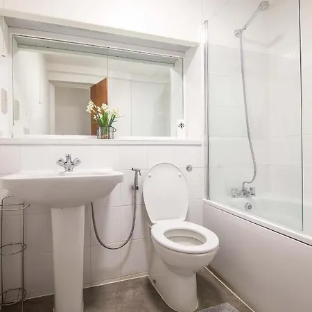 Apartment Thames-border London