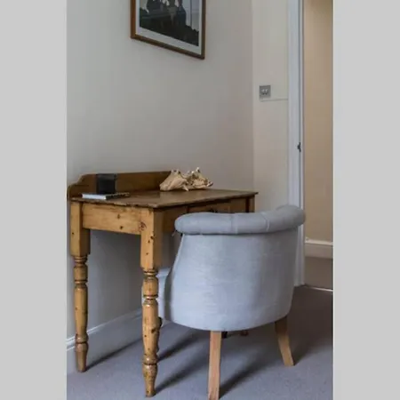 Holiday home Beautiful Mews House, Conduit Mews, Paddington, W2 London
