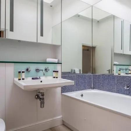 Beautiful Mews House, Conduit Mews, Paddington, W2 *