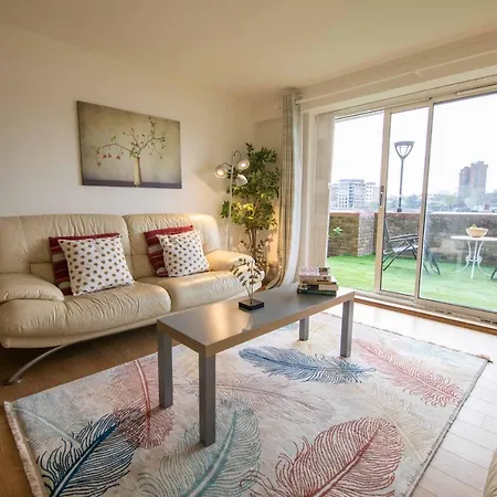 Apartment Thames-border London