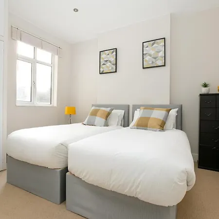 Fulham Lux Apartment