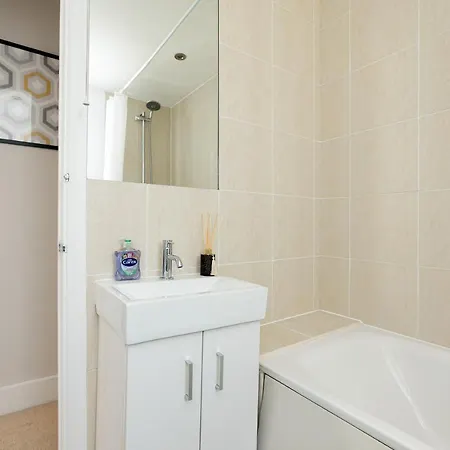 Fulham Lux * London