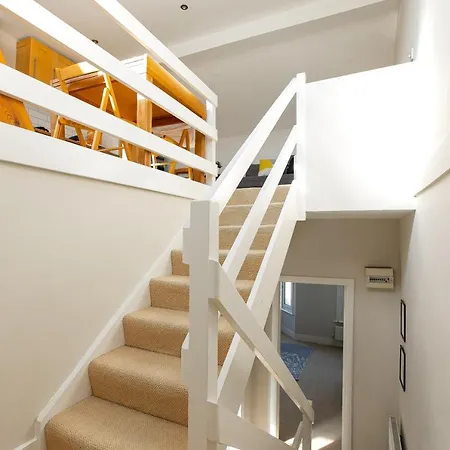 Fulham Lux *