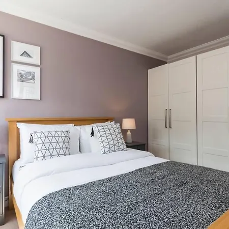 Apartment Amazing 4 Bed House Wparking 2min Walk To Station London