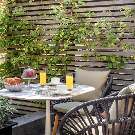 Four Seasons At Park Lane 5*