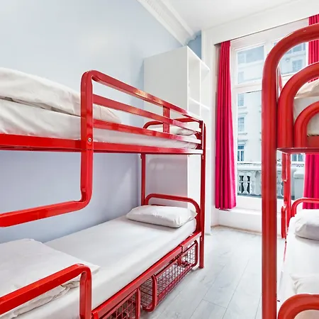 Hostel Astor Victoria *