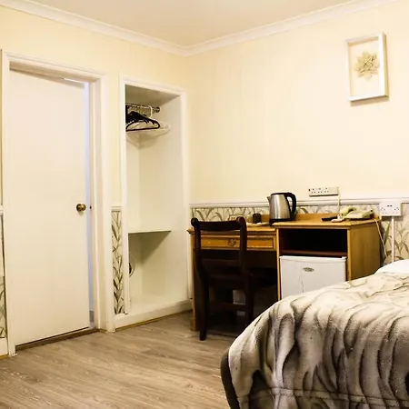 Ventures Bed & Breakfast 3*