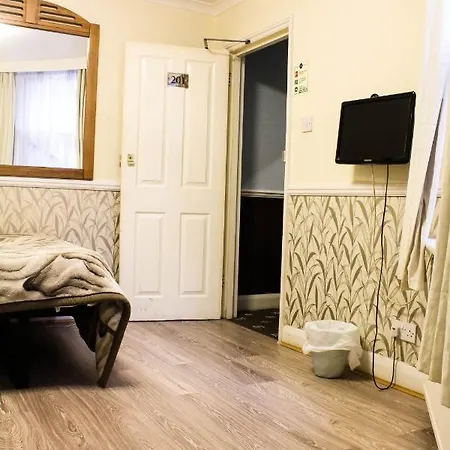 Ventures Bed & Breakfast 3*