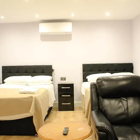 Ventures Bed & Breakfast 3*